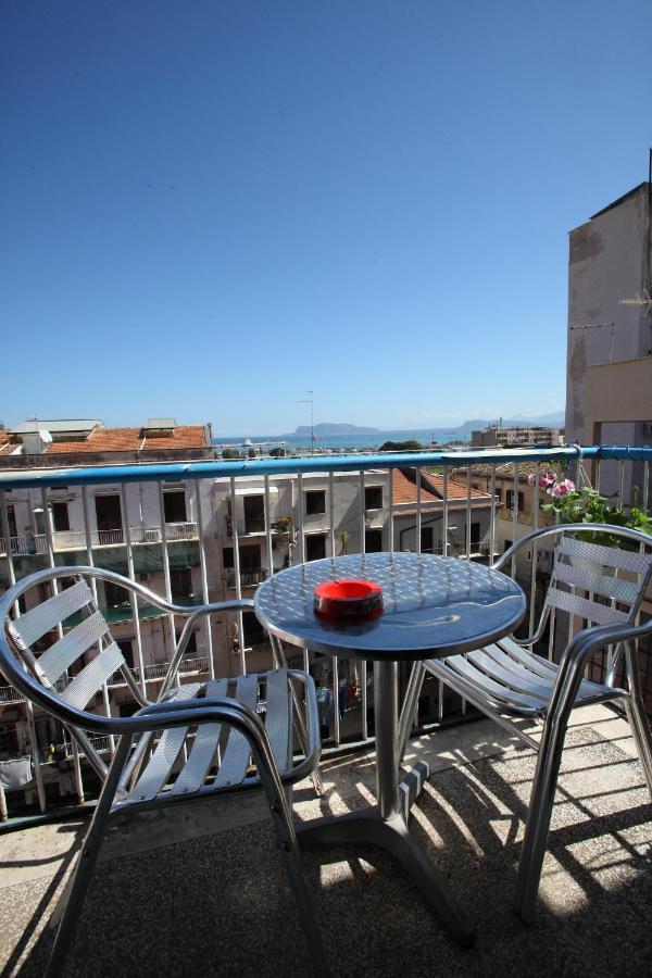Accardi House Searooms Palermo Esterno foto